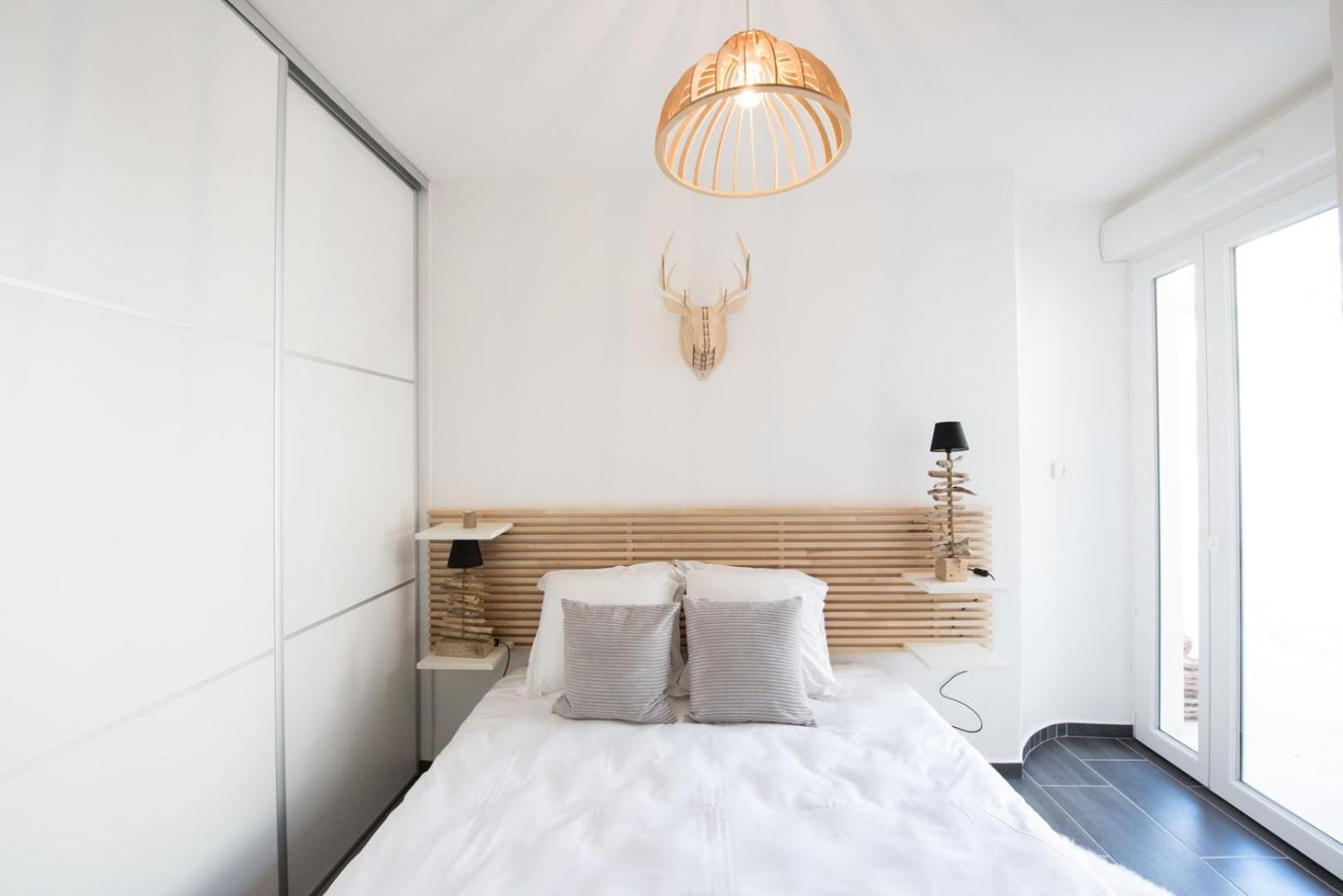 Appartement Le Hirvi - cocon zen et épuré à 10min Vieux Lyon Extérieur photo